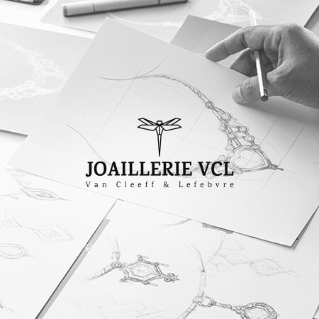 Bague Halo Ornementée, Corps en V pavé de Diamants Naturels avec 4 Diamants en Serti Clos